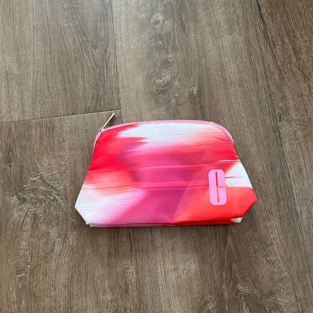 Clinique NWOT Stylish Pink Gradient Women's Cosmetics Bag